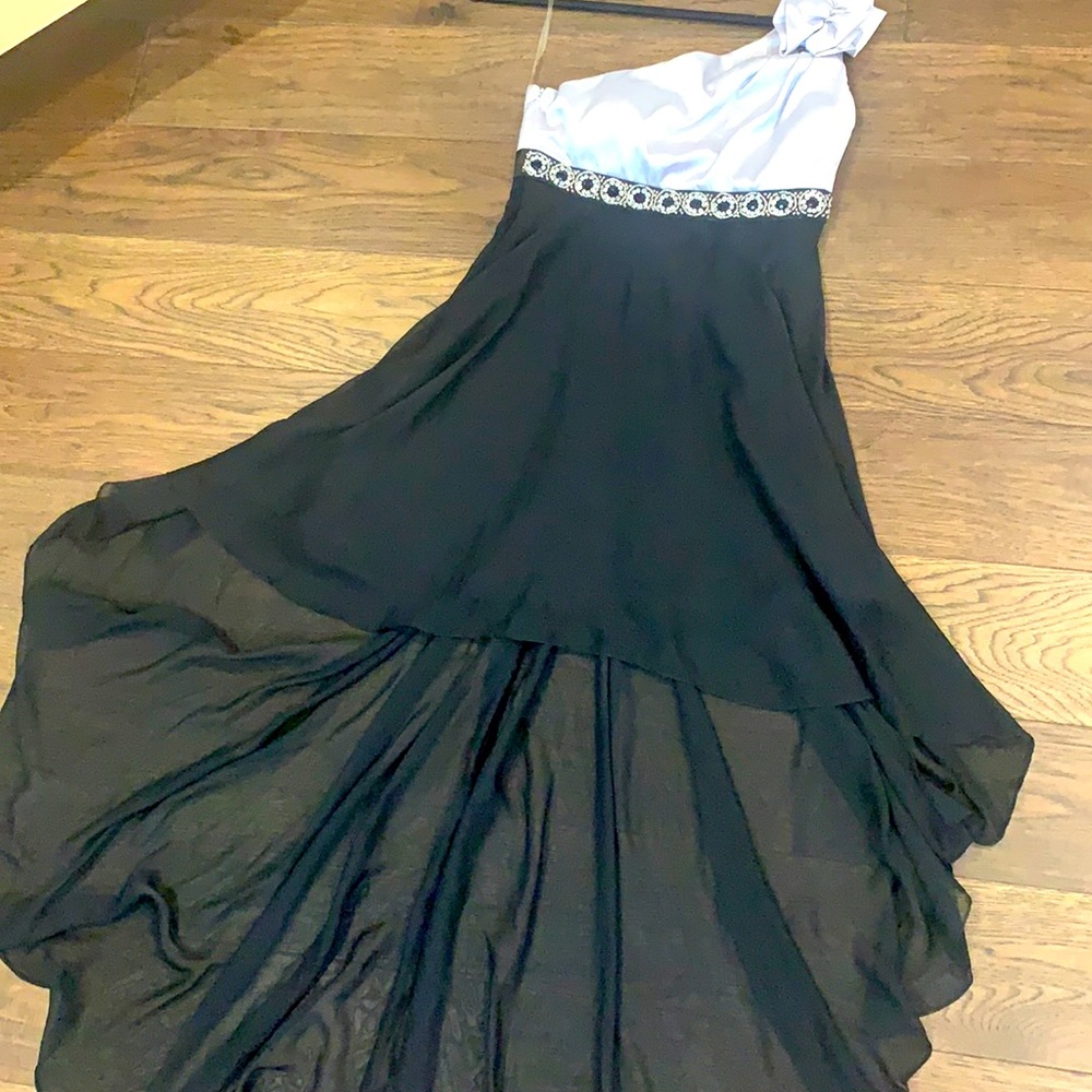 Le chateau Dress